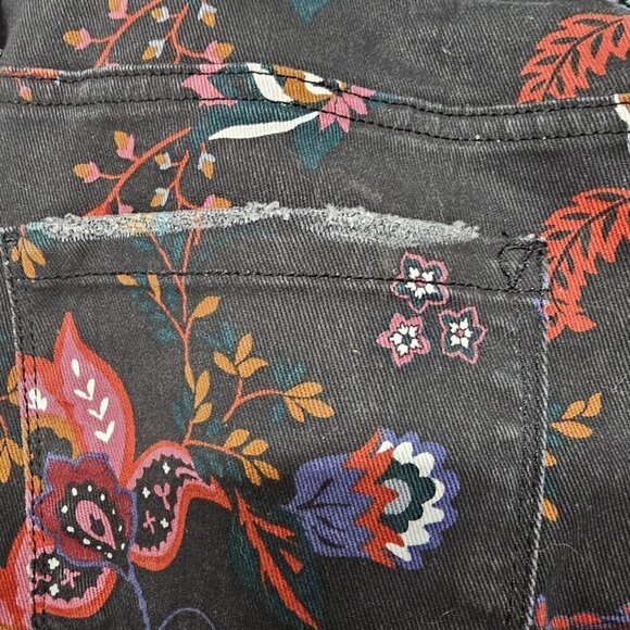 Kensie Black Floral Boho Distressed Grunge Hippie Slim Ankle Jeans 4/27 - Picture 8 of 12